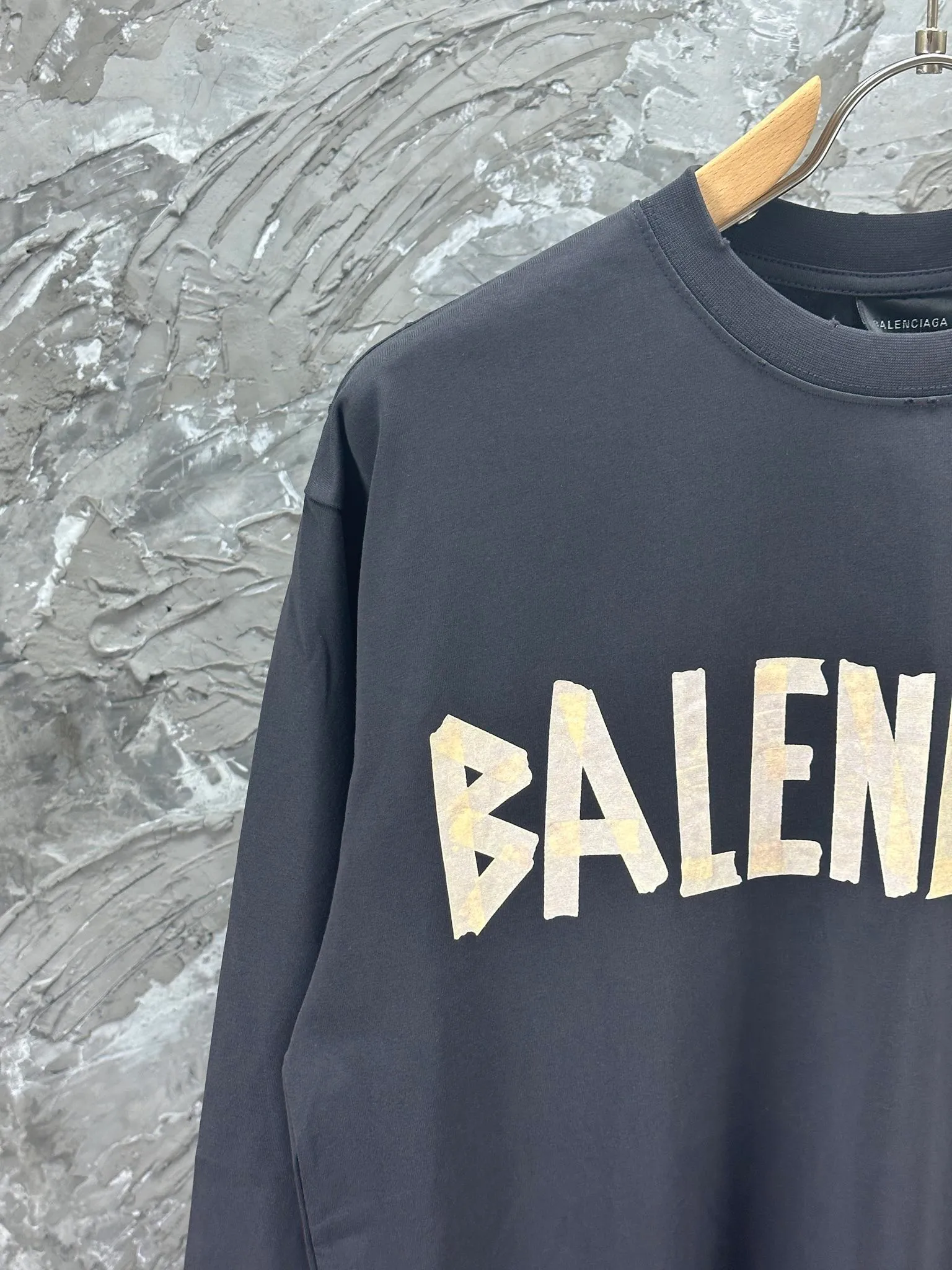 BALENCI*GA Series . 280g * 1 1 . . + . .os Same Style -Color：Cream White Green Blue -SIZE：XS S M L 8602#